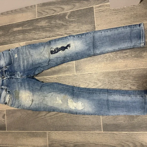 Large Lot of Men’s Diesel Jeans (Used)